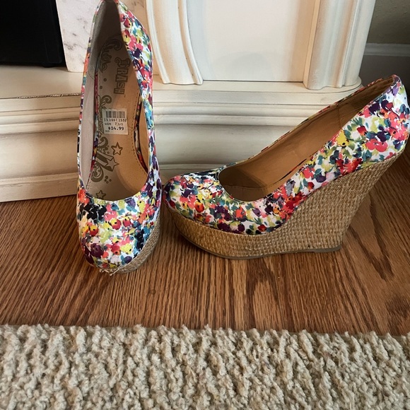 Brash Colorful Floral Heels - Picture 2 of 4